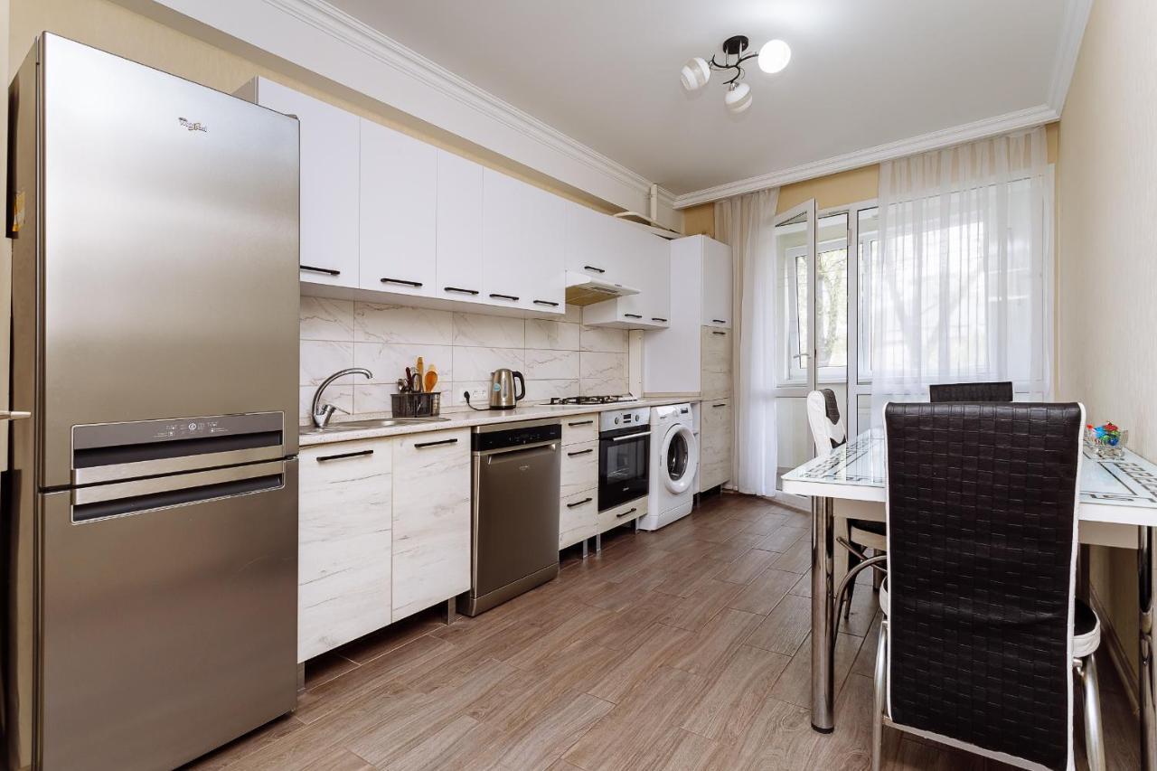 Apartament Confortabil In Centrul Orasului! Chişinău Eksteriør billede